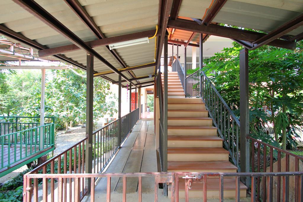 Baan Pordee Homestay Phayayen Екстер'єр фото